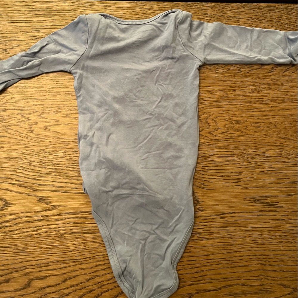 Kyte Baby Blue Gray Long Sleeve Bodysuit